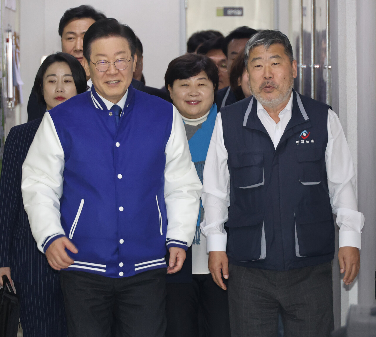 한국노총 찾은 이재명 "尹정부 反노동 그자체...주 4.5일제 도입"