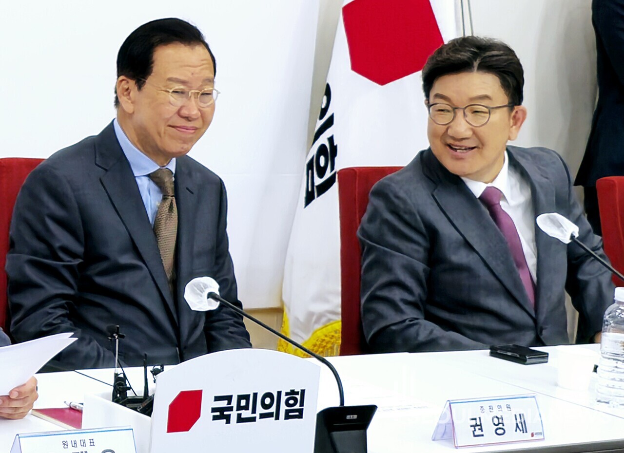 與 일각서 '영수(領袖)회담' 언급…"尹대통령, 적극 협조 구해야"